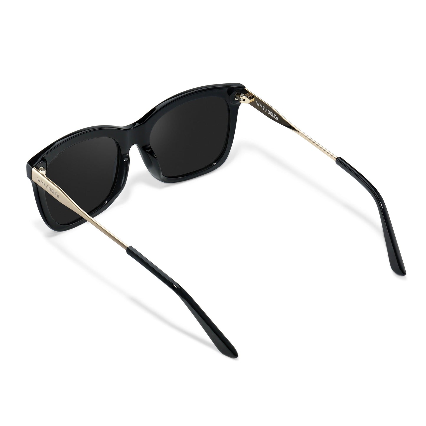 Elara Black